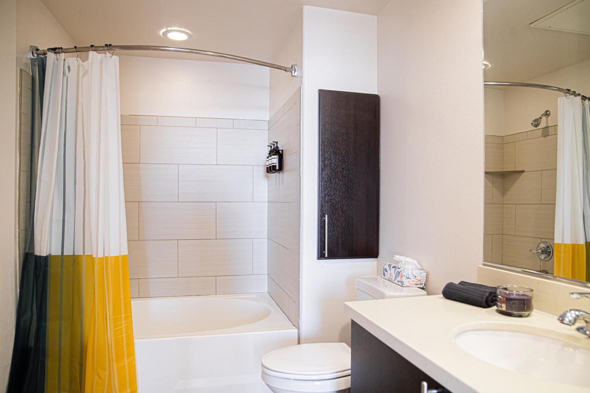One Bedroom Gem In Weho Los Angeles Bagian luar foto
